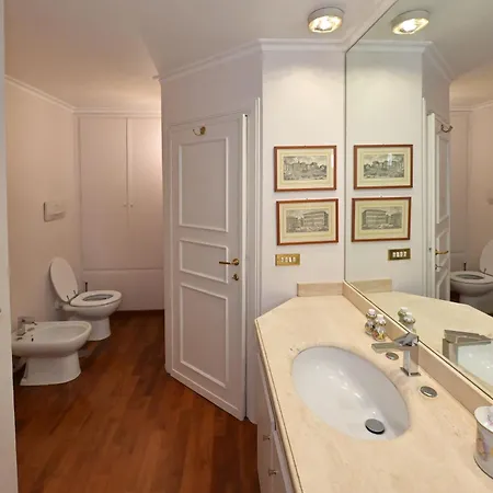 Domus Greci Piazza Di Spagna 아파트